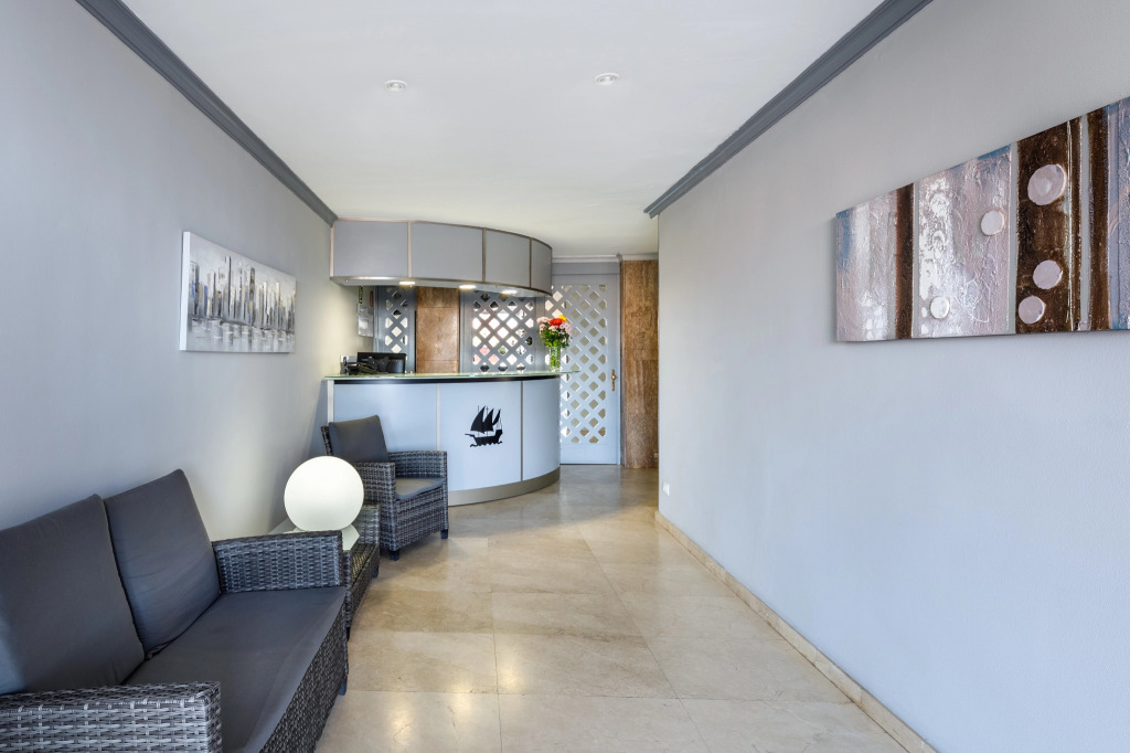 Apartamentos Colón Playa