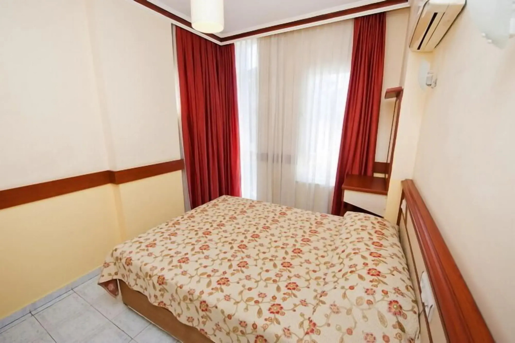 Lavinia Apart & Hotel