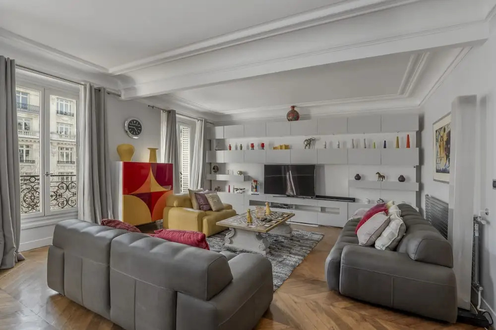 Luxury 4 Bed Residence - Next to Arc de Triomphe