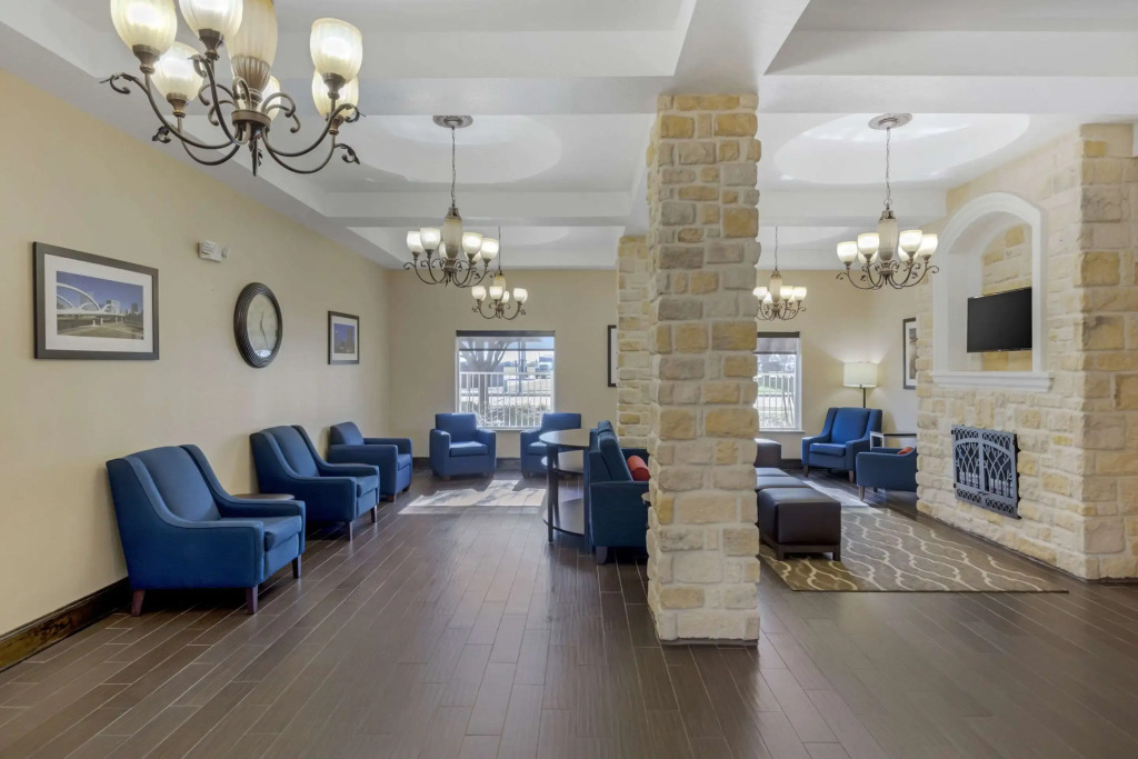 Comfort Suites Benbrook - Fort Worth Southwest