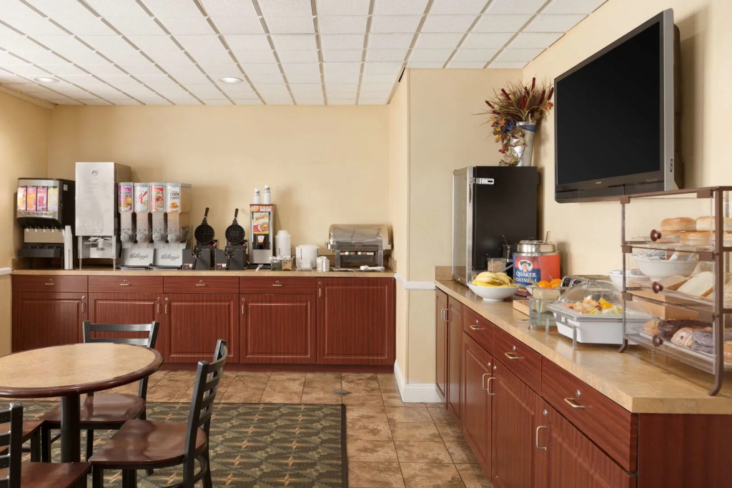 Country Inn & Suites by Radisson, Fredericksburg South (I-95), VA