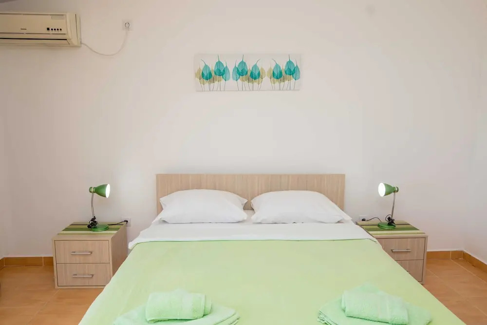Apartments Vjera Petrovac