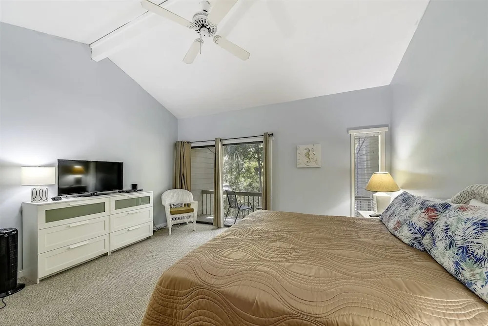 SailMaster 37 - Two Bedroom Condo