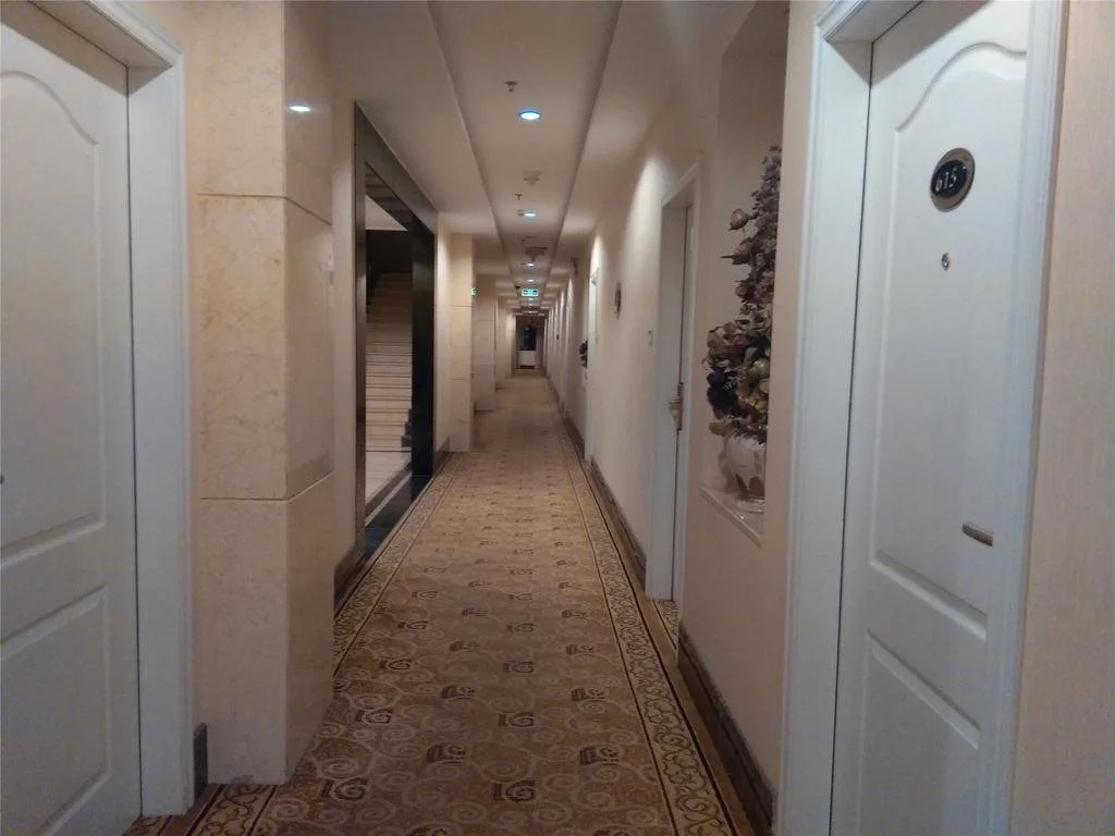 Wuzhishan Huajue Business Hotel