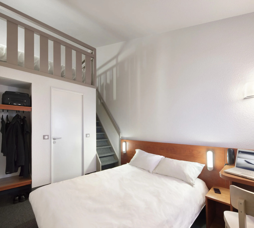 B&B HOTEL Clermont-Ferrand Le Brézet Aéroport
