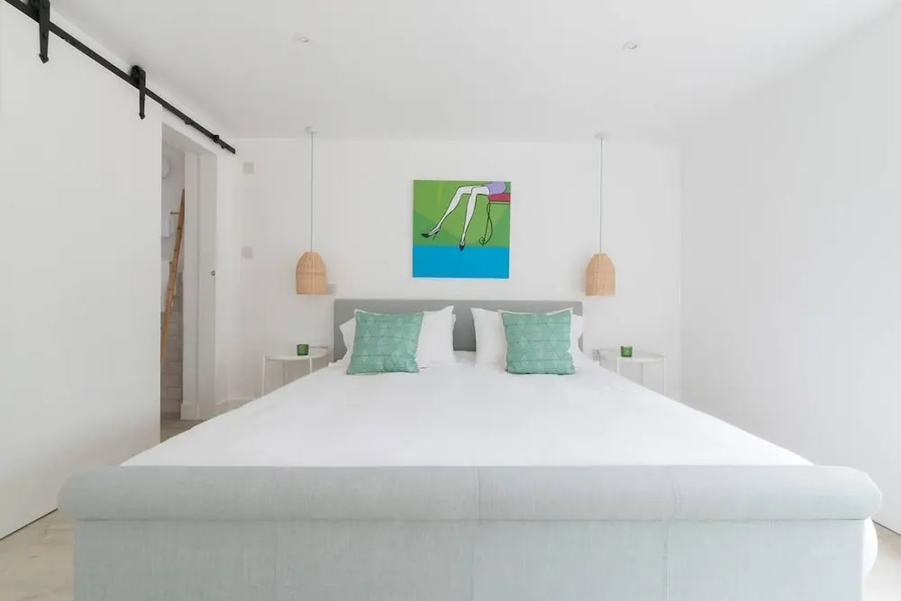 Simple Coastal Luxury near Southwold sleeps 10