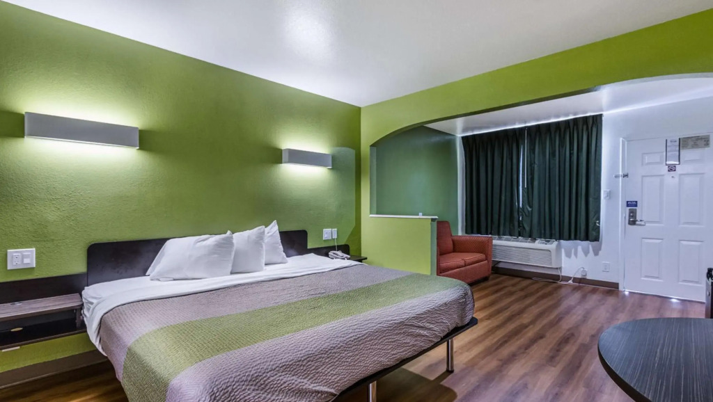 Motel 6-San Marcos, TX - North