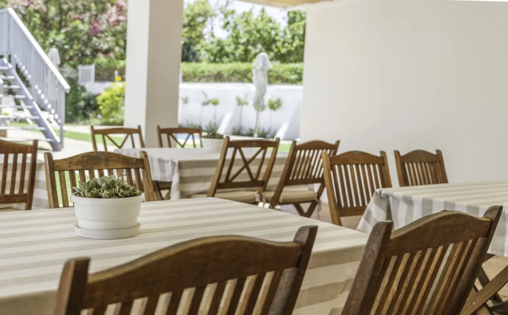 Avenues Guest House