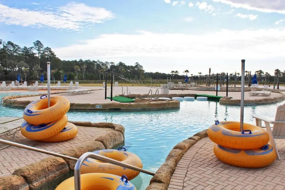 Wharf 902 by Youngs Suncoast