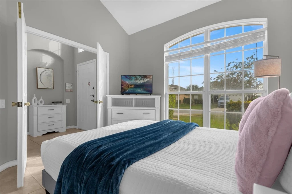 5 Bedrooms 35 Bathrooms Windsor Palms 8017 Kp