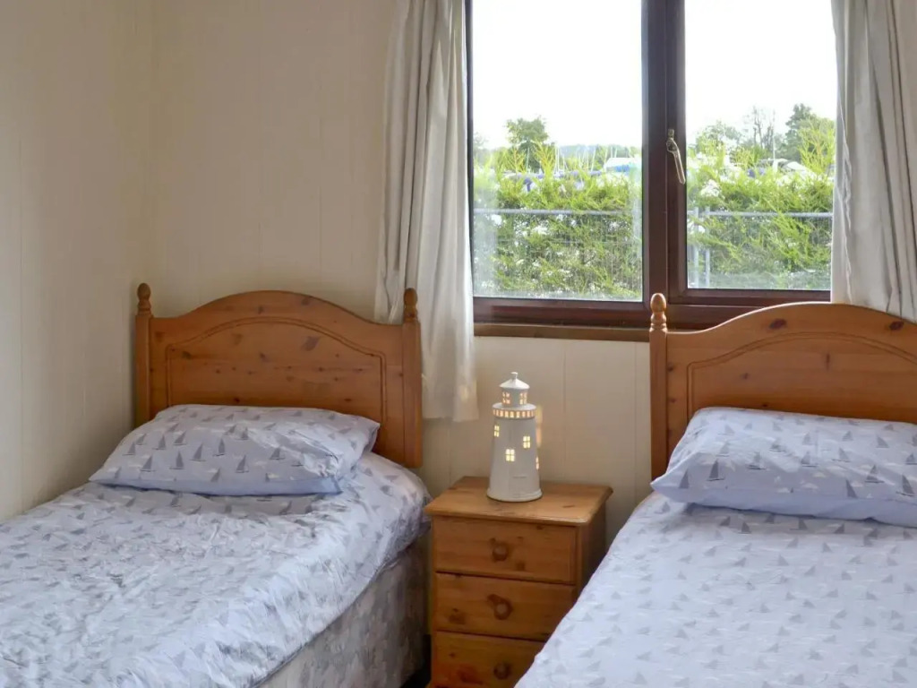 Yare View Lodge