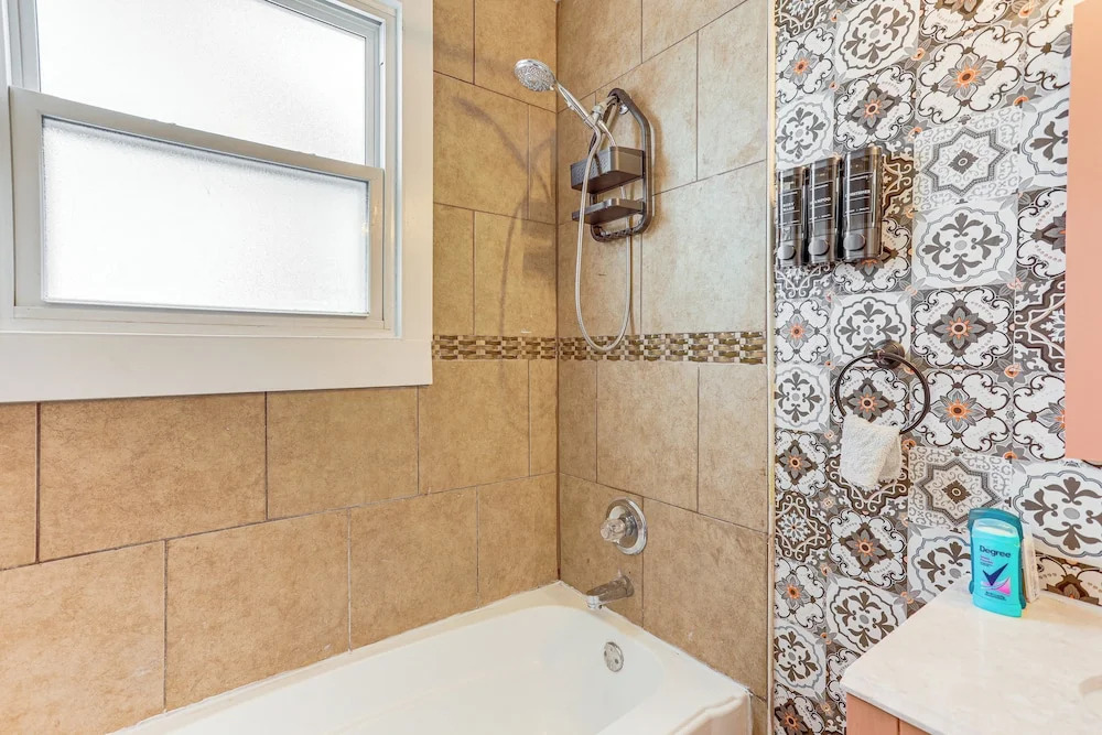 3 Mi to French Quarter: Retreat w/ Private Yard