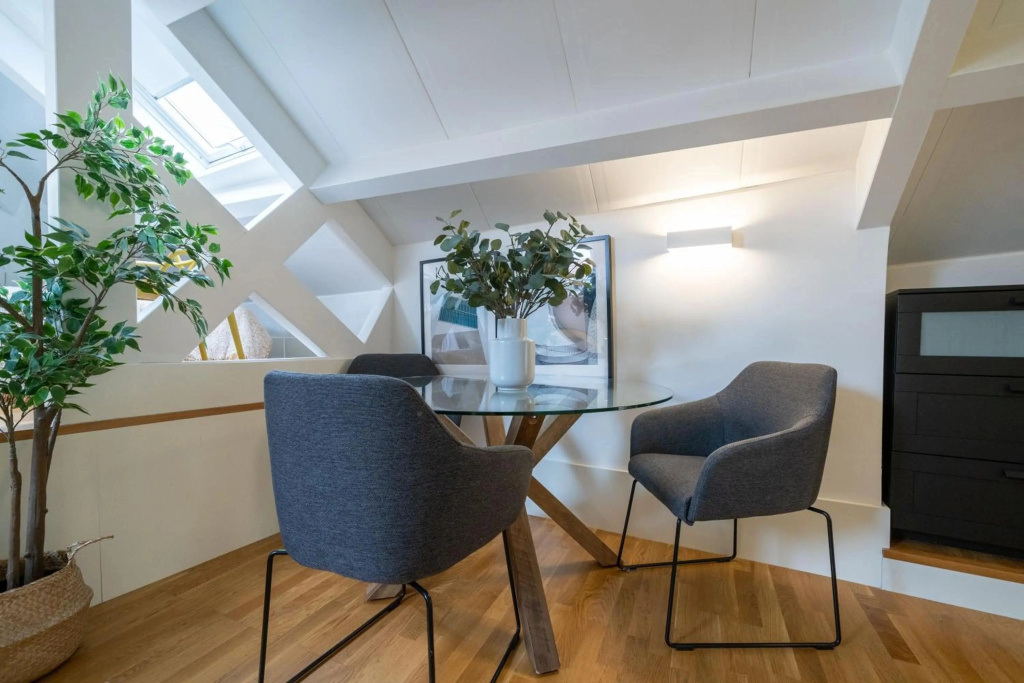 Mercadores Apartment by Amber Star Rent
