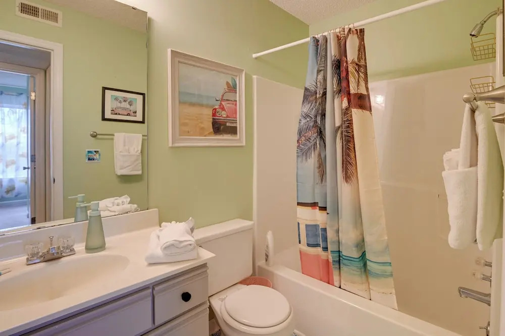 Myrtle Beach Condo 2 Mi to Surfside Beach!