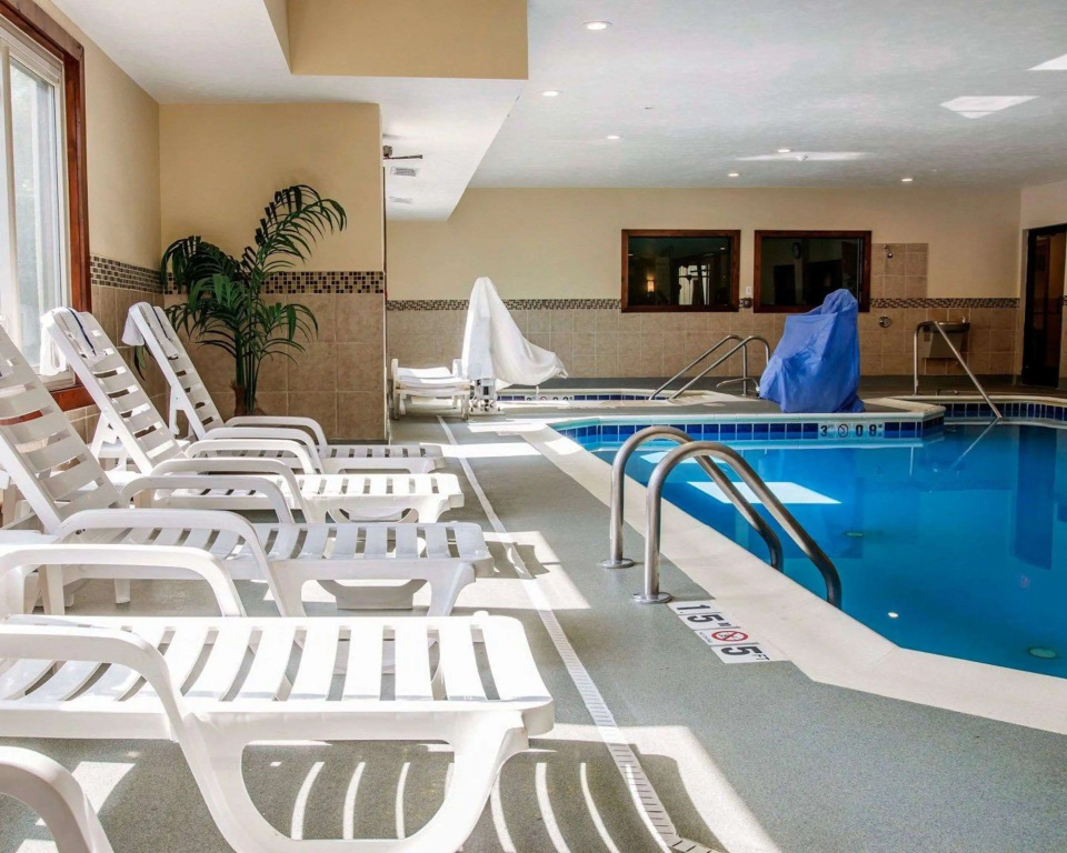 Comfort Suites Benton Harbor - St Joseph