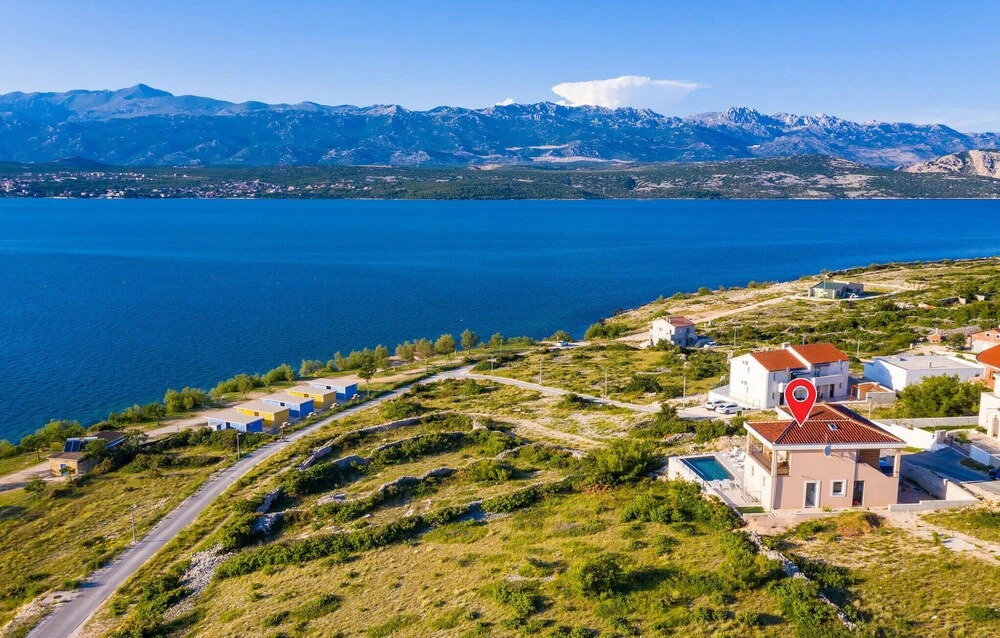 Amazing Home in Novigrad With 5 Bedrooms, Wifi and Outdoor Swimming Pool