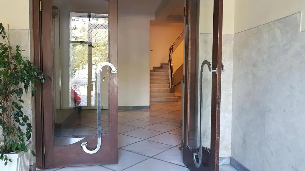 Violet Errathens Apartment - Athens Center, 7 BD, 3 BATH