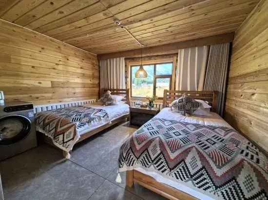 Hemu Nianshan Homestay