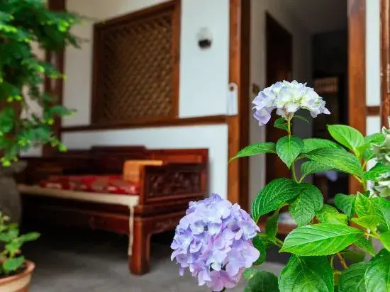 Shanfeng Garden Inn (Lijiang Ancient Town Mufu Branch)