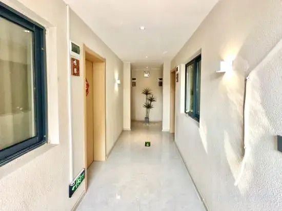 Luoyi Ancient City Flute House Homestay