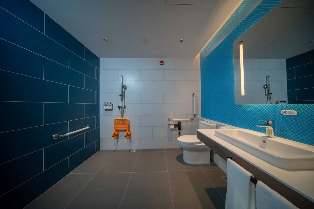 Holiday Inn Express Shenzhen Guangming Cloud Park by IHG