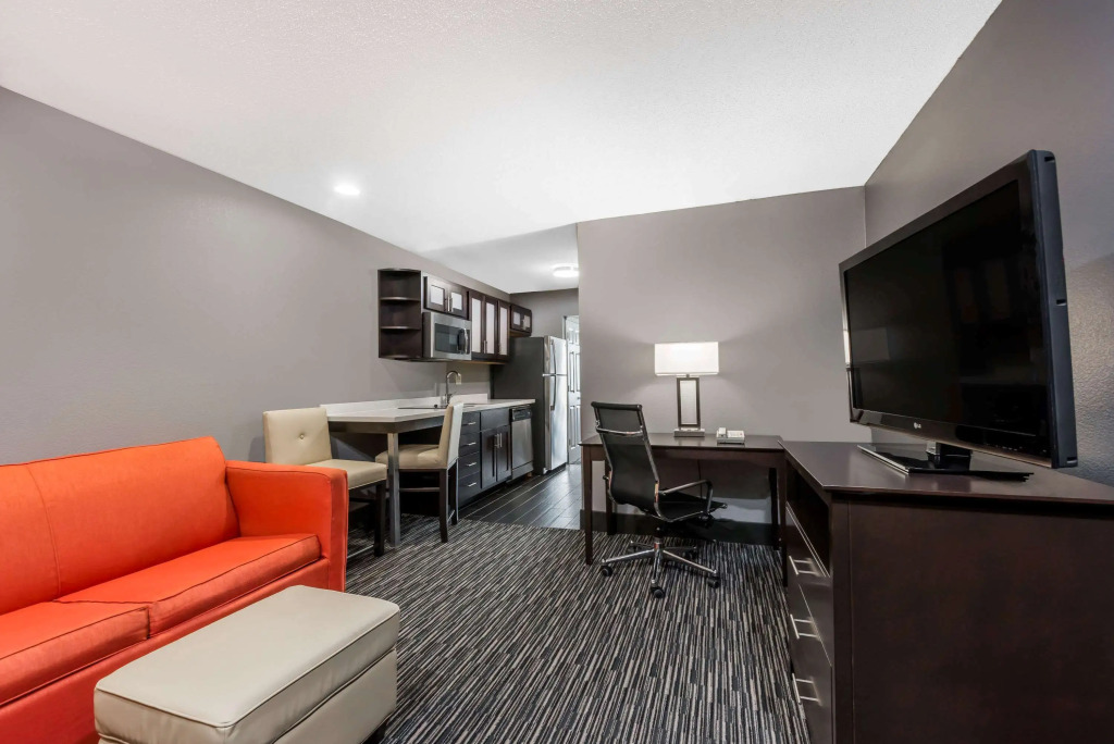 Hawthorn Extended Stay by Wyndham Columbus West