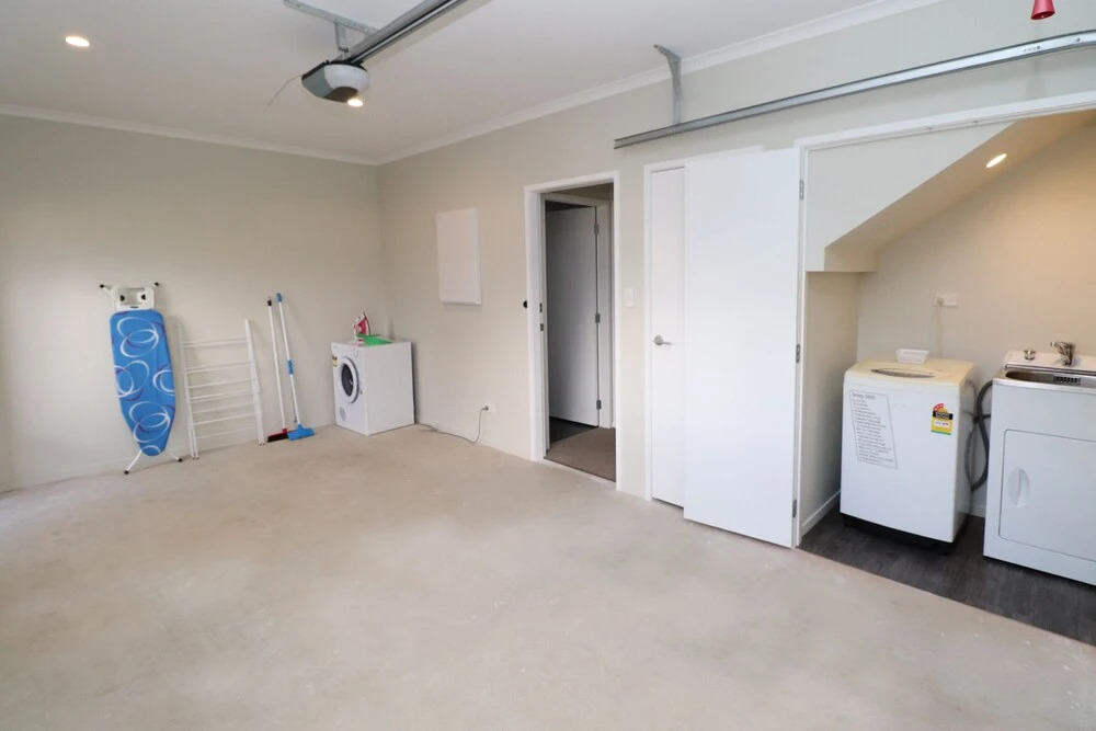 1-6 Apartments on Jones Cres