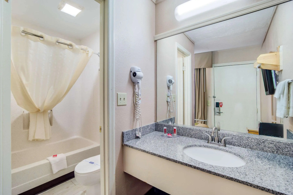 Econo Lodge Walterboro I-95