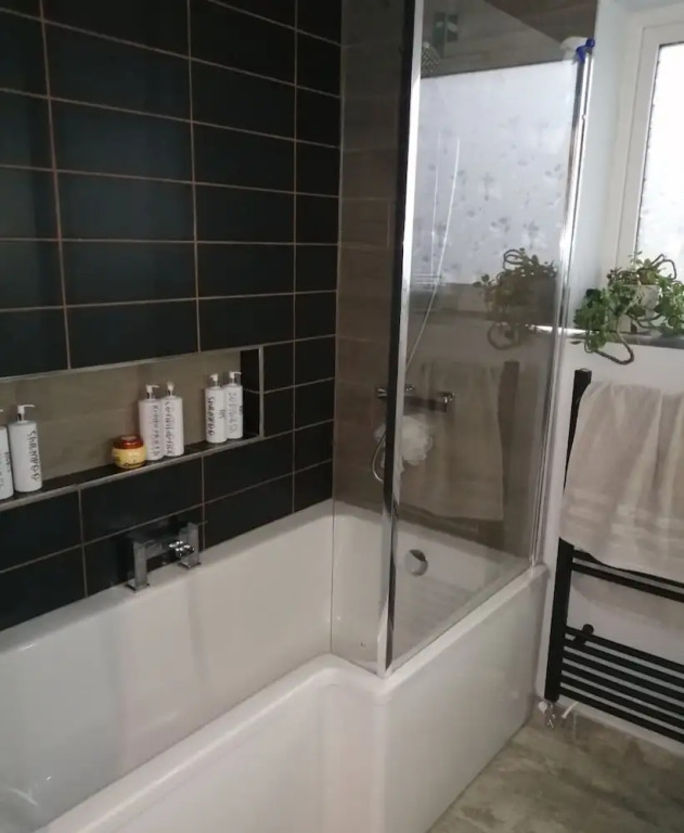 Charming 2-bed Apartment in Eastleigh