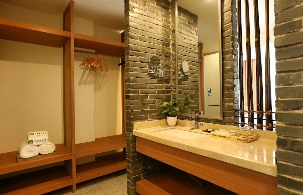 Mutong Holiday Hotel