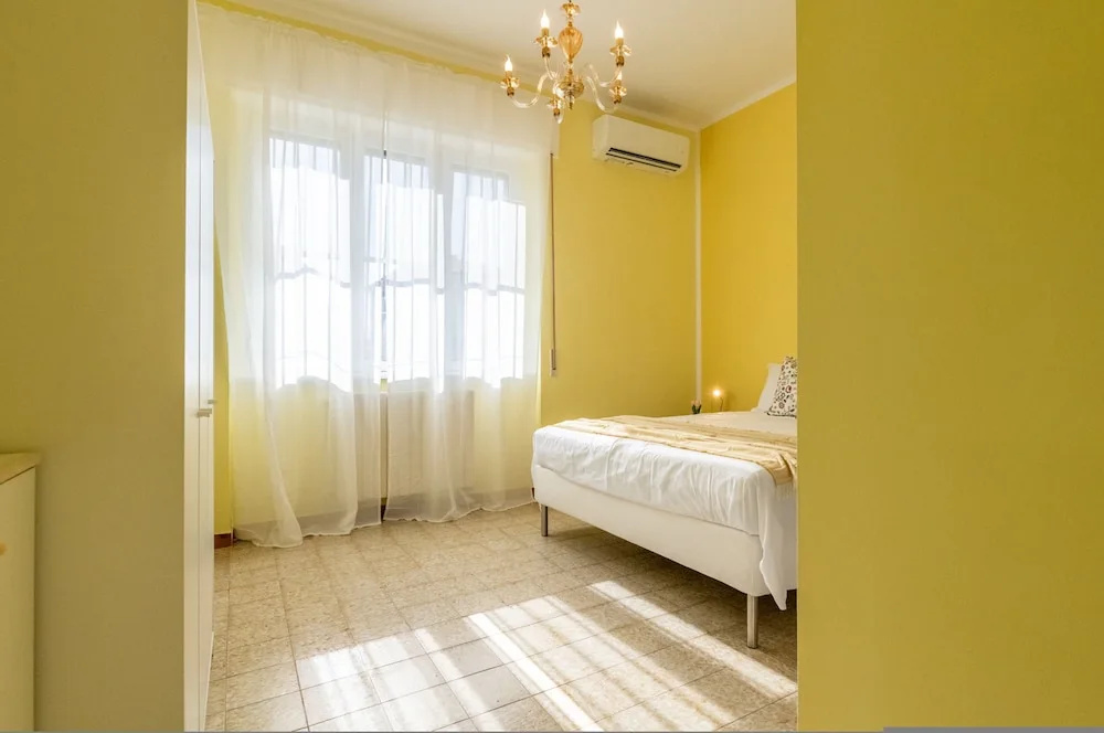 Tulipan in Livorno with 3 bedrooms and 2 bathrooms