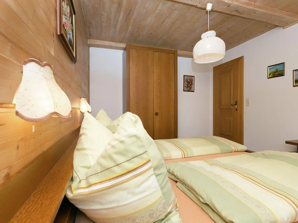 Modern Apartment in Uderns Near Ski Area