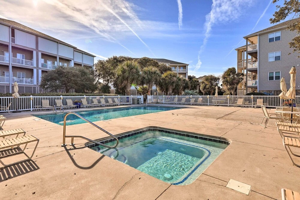 Ocean Club Condo w/ Community Pool & Hot Tub