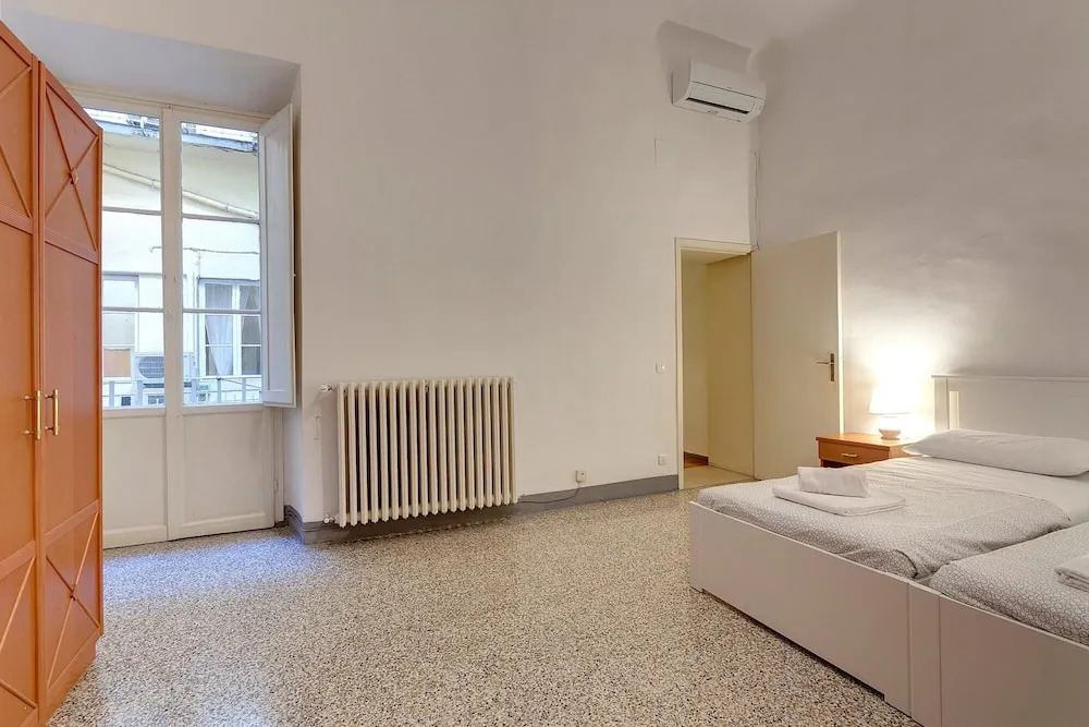 Servi 34 in Firenze With 3 Bedrooms and 2 Bathrooms