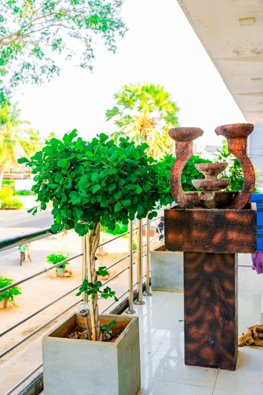 Thisha Hotel & Restaurant