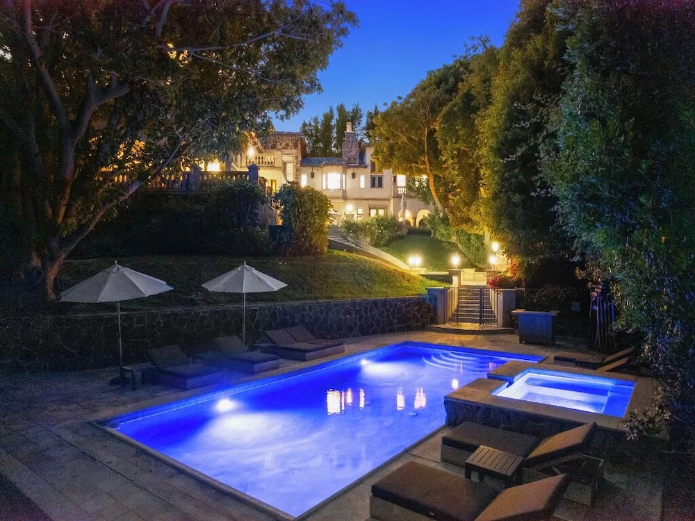 Carolwood - Modern Tuscan Villa With Rolling Lawns and Loggia in Holmby Hills
