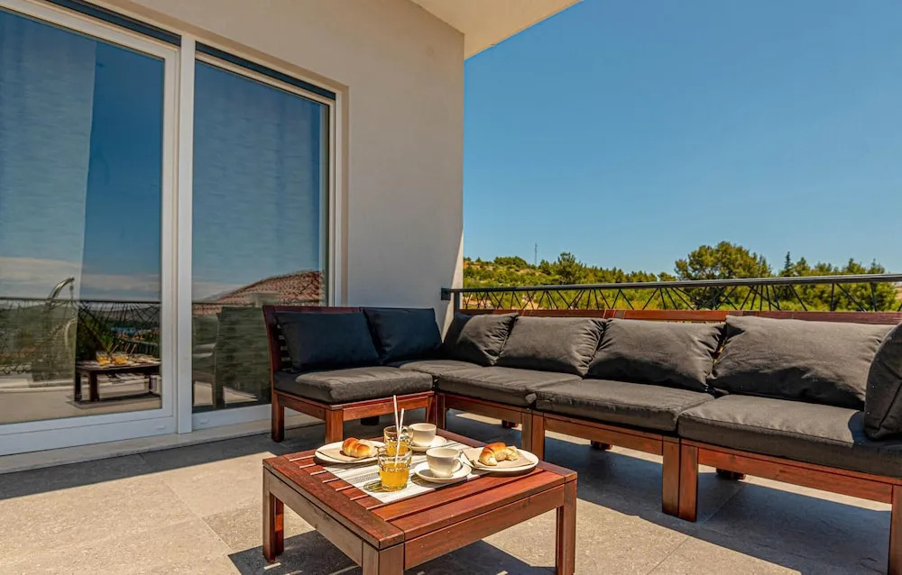 Amazing Home in Zaboric With 4 Bedrooms, Wifi and Outdoor Swimming Pool