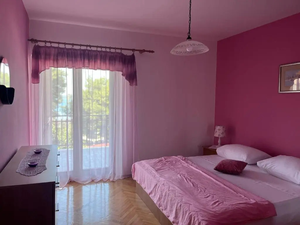 Apartments Villa Mirella