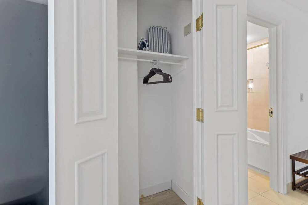 Beachfront Double Queen Cozysuites 35