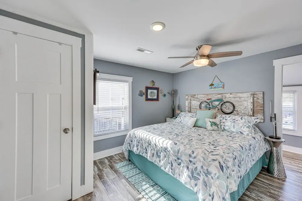 Ocean-view 'sea Gem' Bungalow: Steps to Beach!