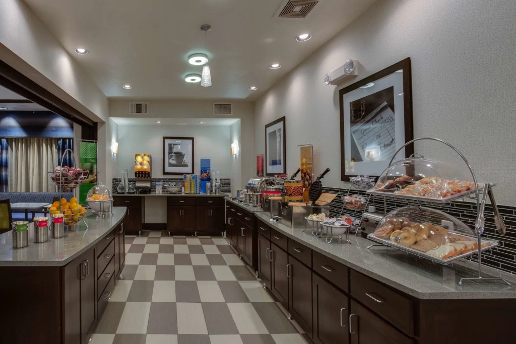 Hampton Inn & Suites - Elyria