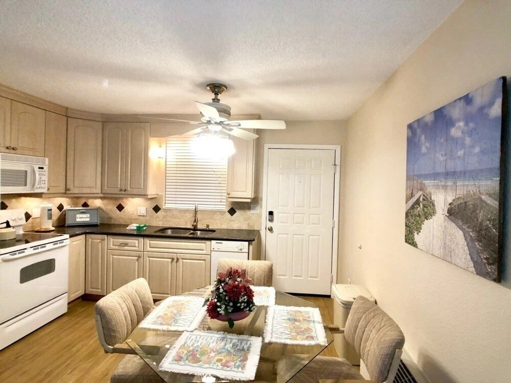 Garrett's Bonita Beach & Tennis Condo 1 Bedroom Condo by Redawning