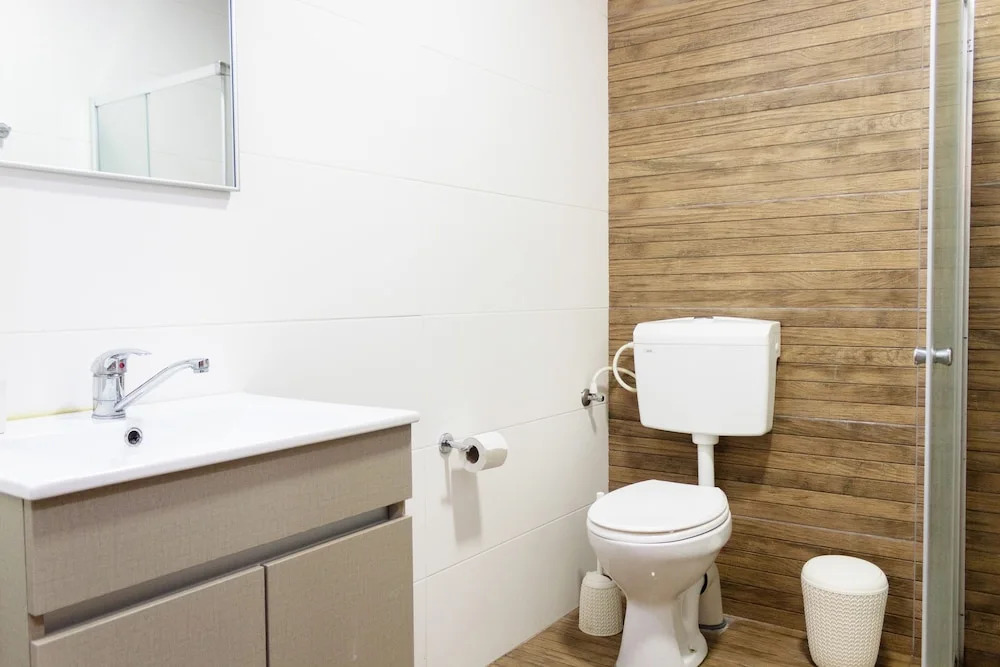 Modern Downtown 3BR by Ahlan Hospitality
