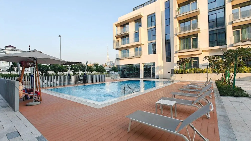 Elegant Relaxing 3-bedroom Apartment in Perfect Location at Canal Front 6