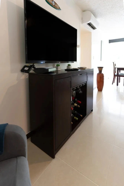 Luxury 3-bedroom Condo in Paradise