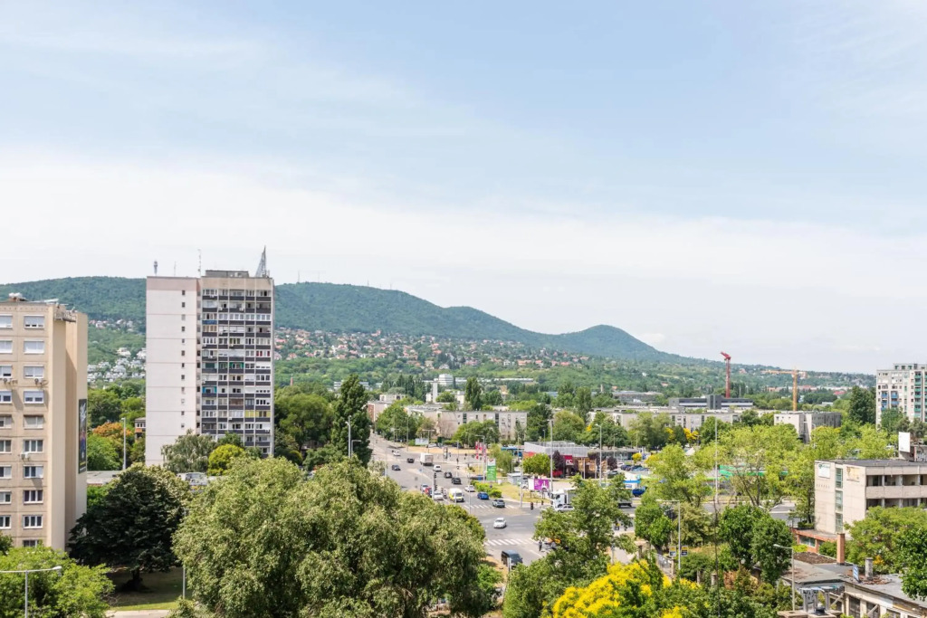 Sweet Home Apartman, 30sqm studio, balcony, mountain view, brand new, free private parking