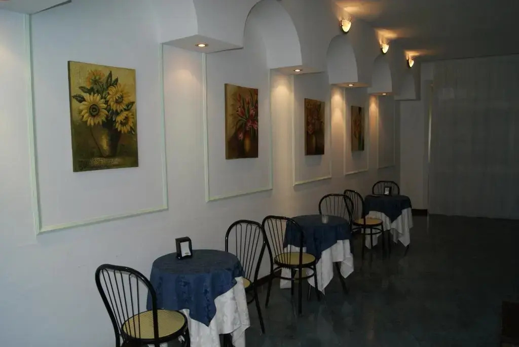 HOTEL VILLA ELISA