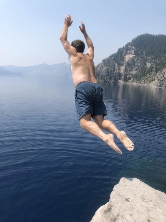 Crater Lake Gateway-Rocky Point Resort