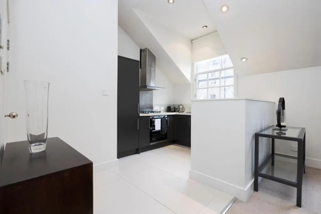 ALTIDO Contemporary and Vibrant 1BR flat near Princes Street