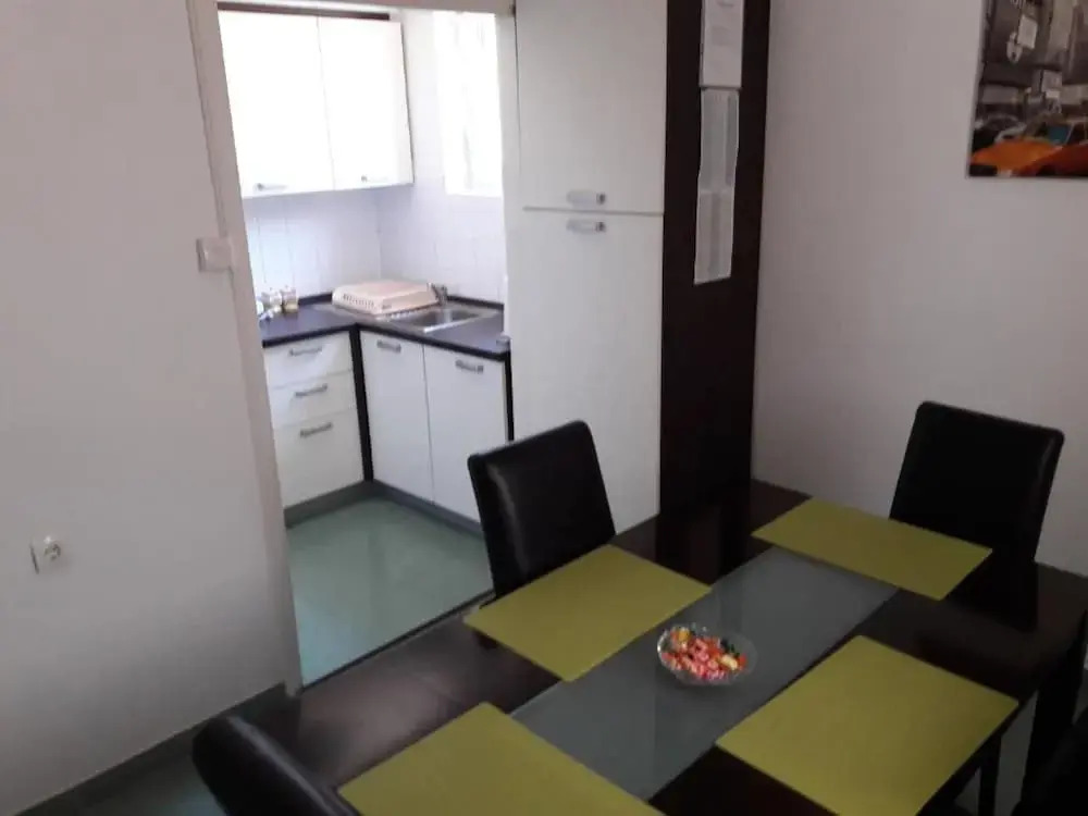Apartments Amalia - Two Bedroom Apartment With Terrace